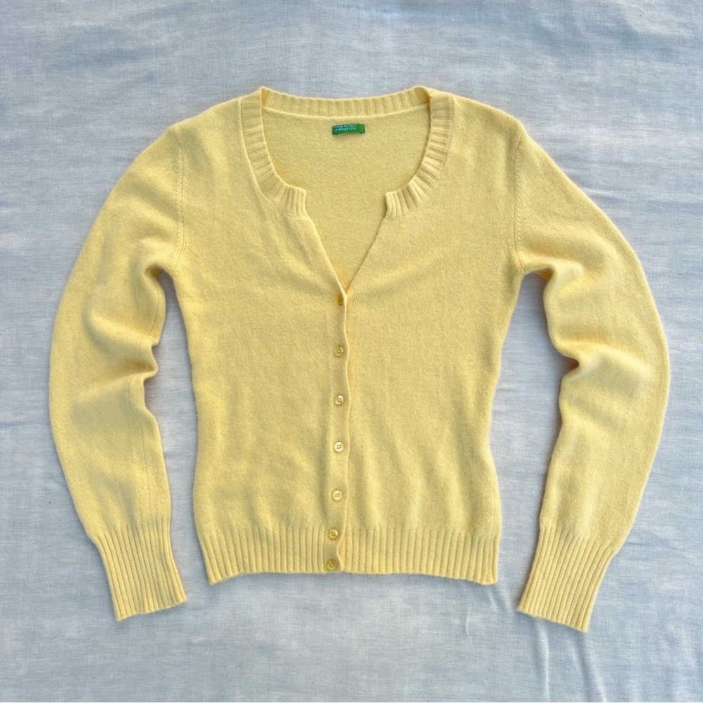 Vintage 90s Butter Yellow Cardigan United Colors of Benetton Made in Italy Small